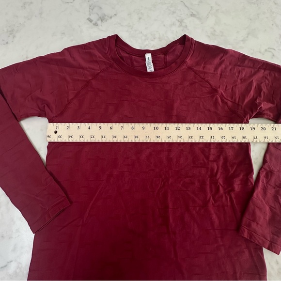 Athleta Momentum Long Sleeve Tee in Decadent Red Logo. XL - Picture 8 of 13
